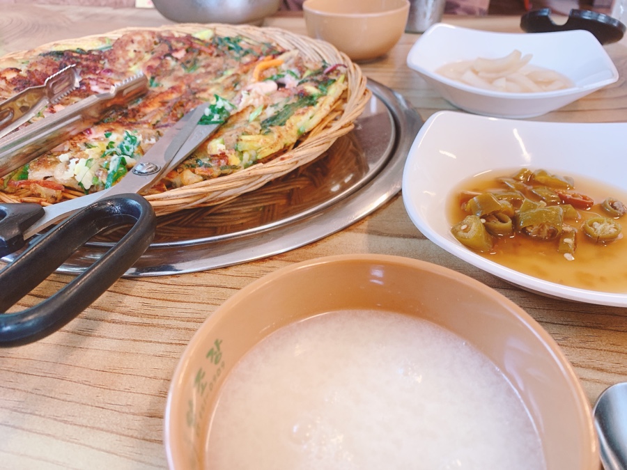 한산모시잎칼국수 이미지