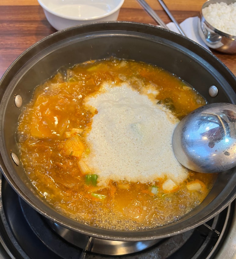 동숙이생고기콩김치찌개 이미지