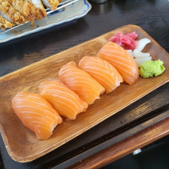 연어와돈카츠 이미지