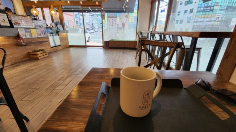 하삼동커피 거제수월점 이미지