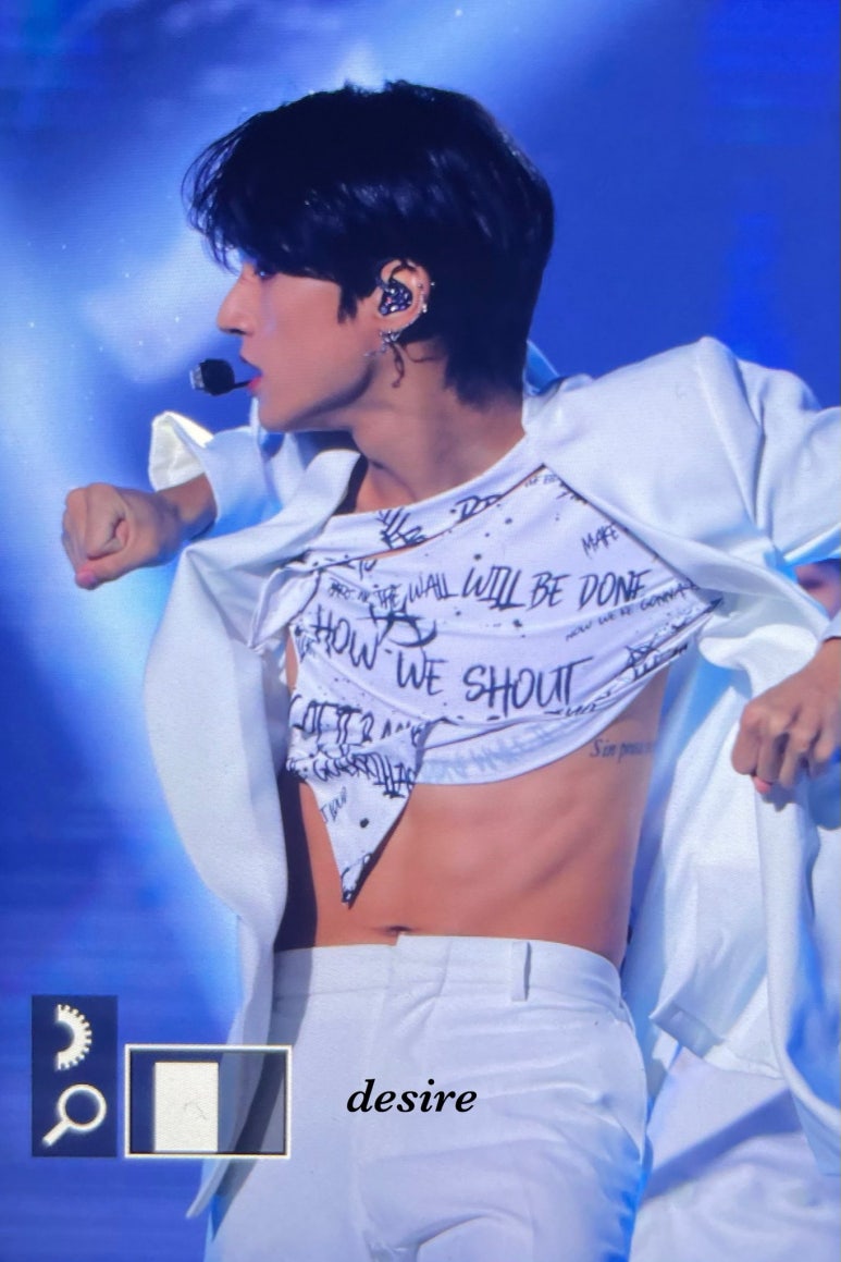우영밧데리 이미지