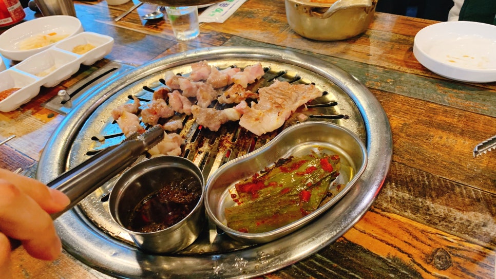 훔친뒷고기 이미지