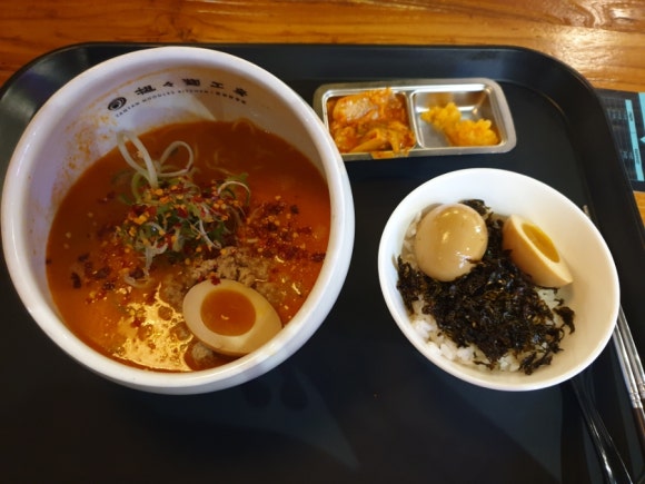 탄탄면공방엔터식스안양점 이미지