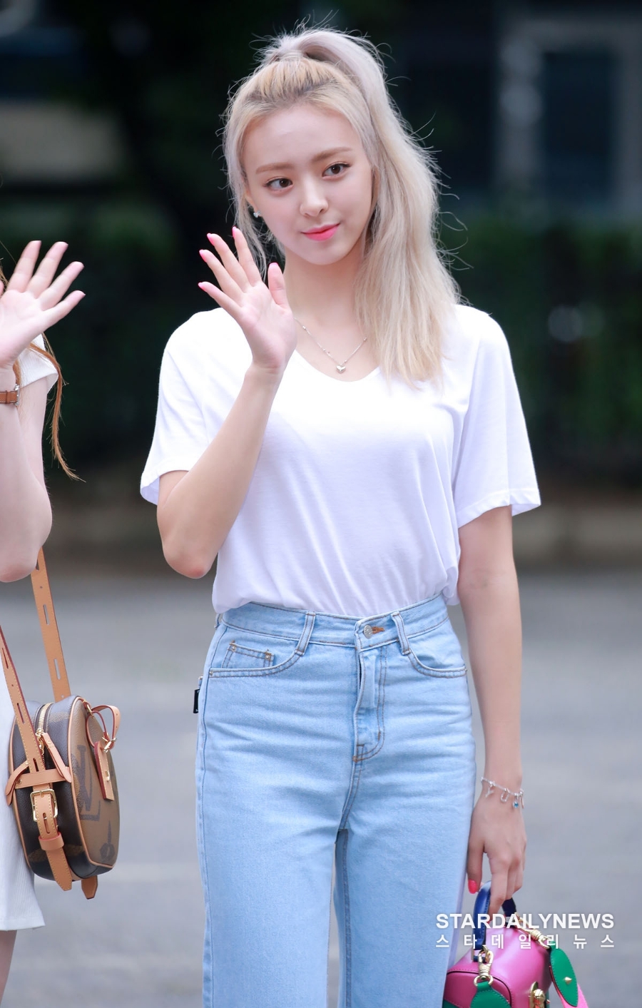 유나코 이미지
