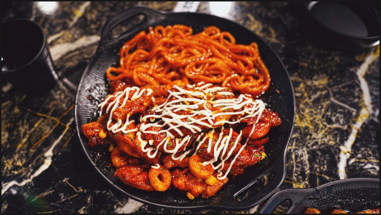 기영이숯불두마리치킨부산연제 이미지
