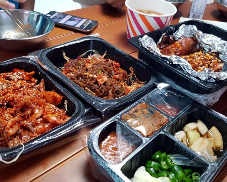철수네왕족발 이미지