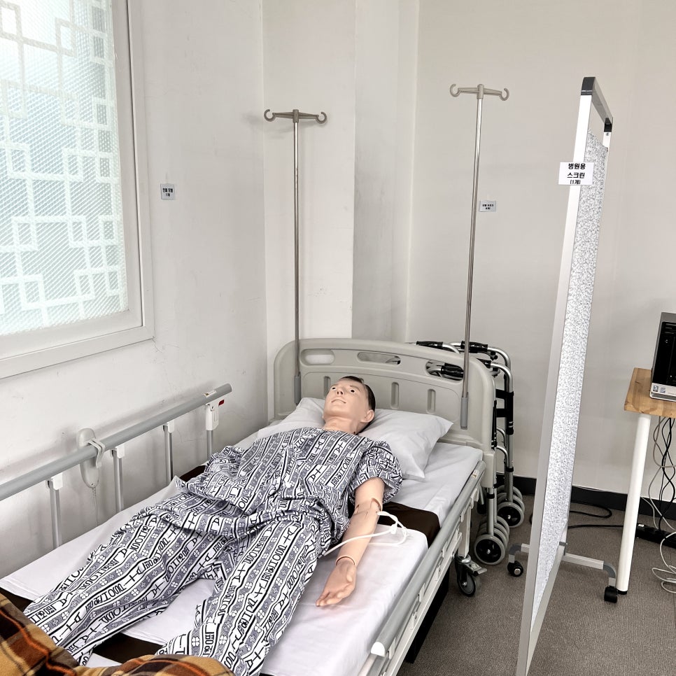 윤메디케어요양보호사교육원 이미지