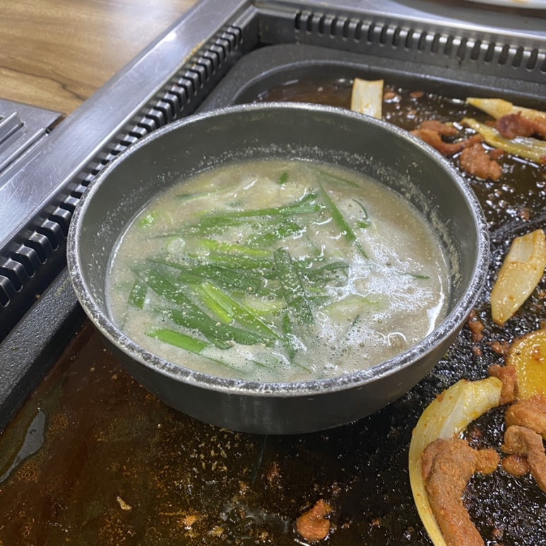 황금오리 이미지