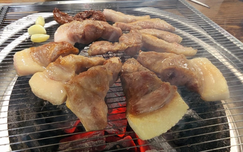 황제참숯뒷고기 이미지