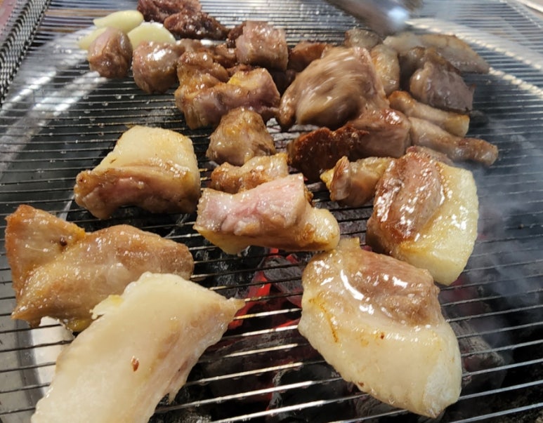 황제참숯뒷고기 이미지