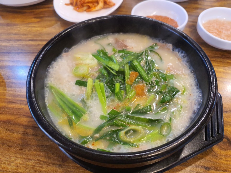 진뚝배기국밥 이미지