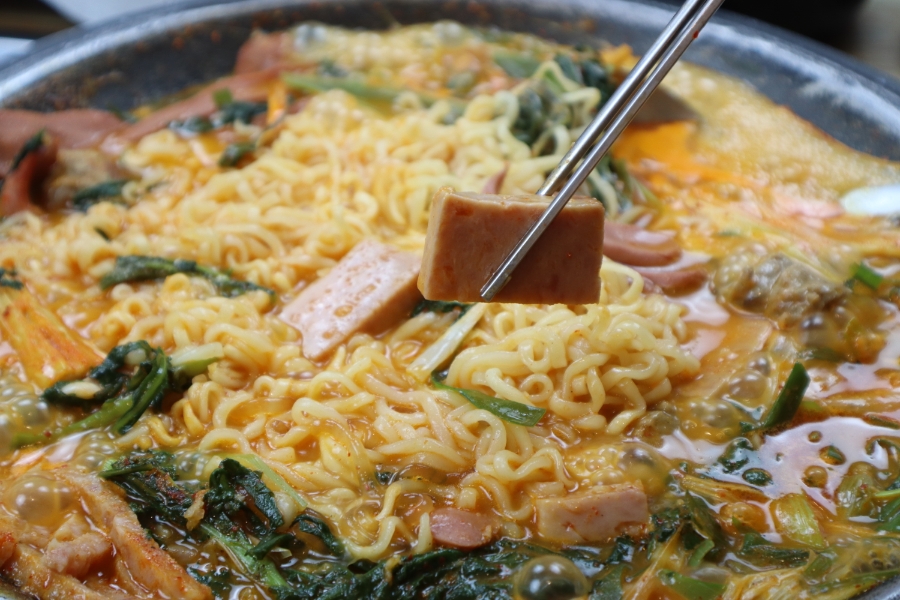 완백부대찌개 이미지