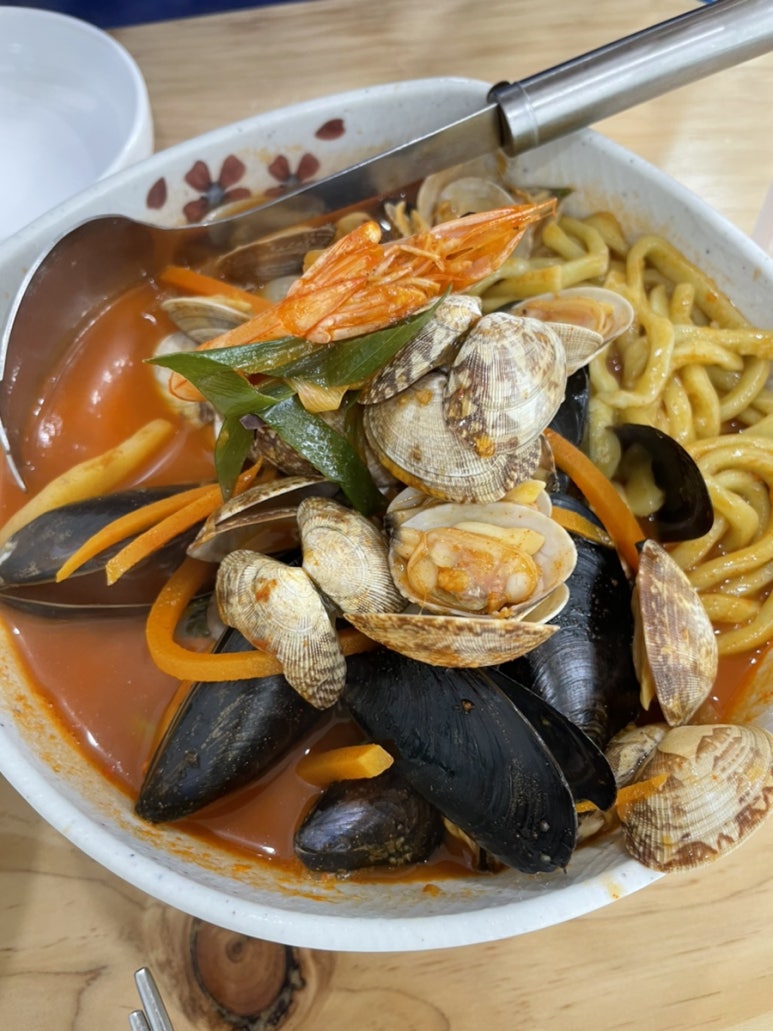 탄탄칼국수 이미지
