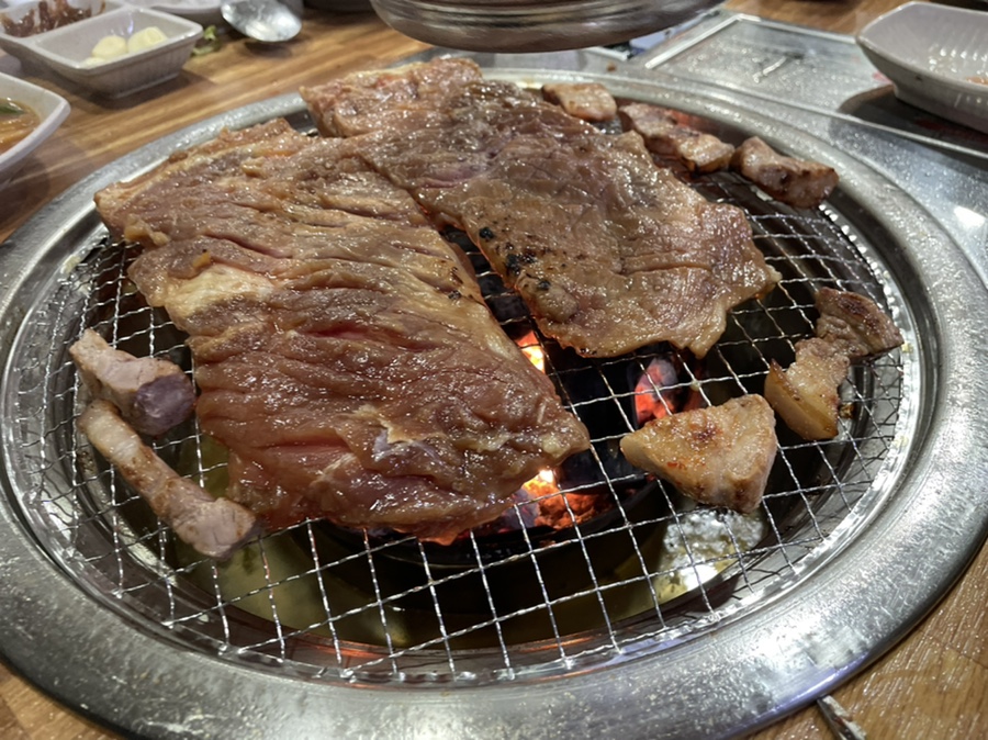 돈쌈숯불갈비 이미지