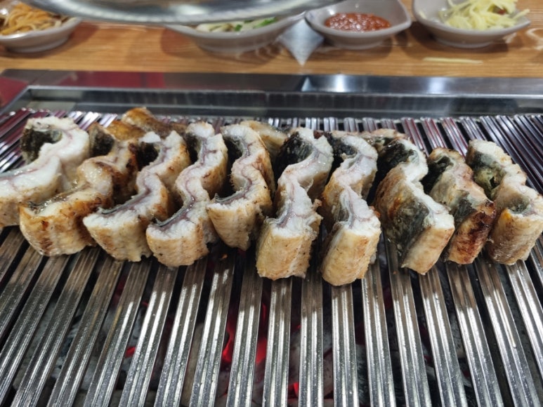 동강숯불민물장어 이미지