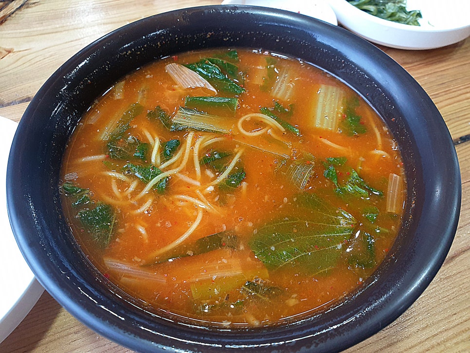 어탕맛칼국수 이미지