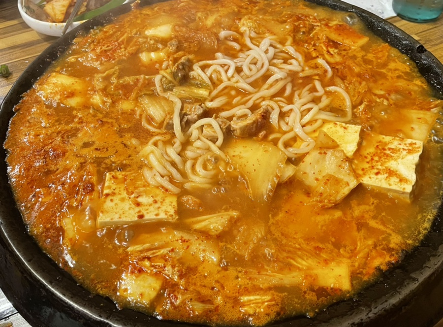 무쇠김치삼겹 이미지