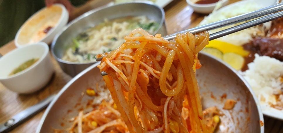 후룩손칼국수 이미지