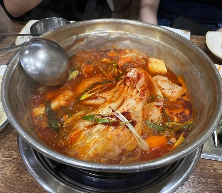 양푼이닭도리탕 이미지
