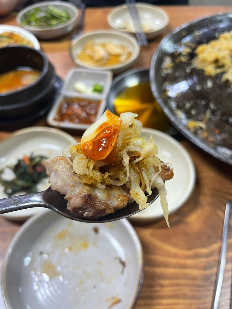 다와솥뚜껑삼겹살 이미지