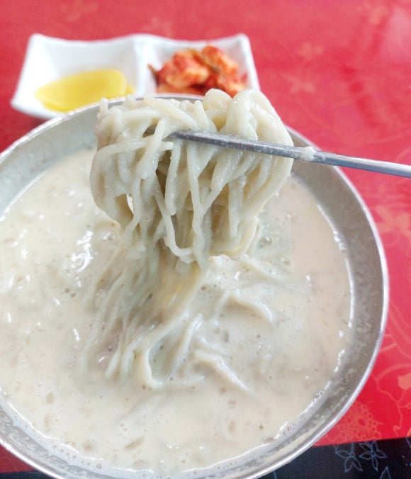 녹차콩물국수 이미지