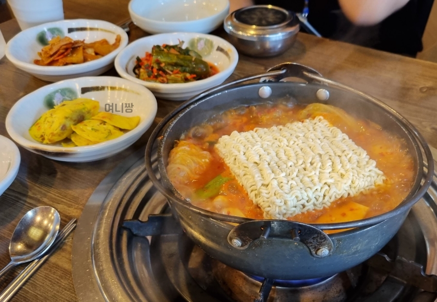 선아네돌화로구이 이미지