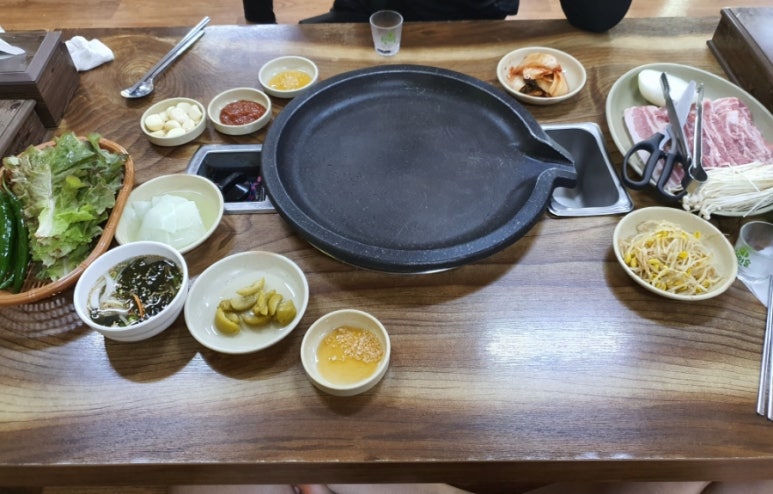 덕이네 식당 이미지