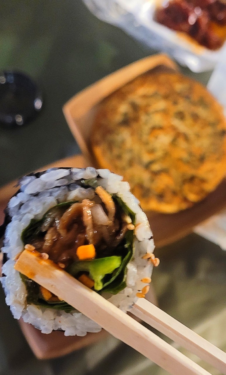 쌘김밥 이미지