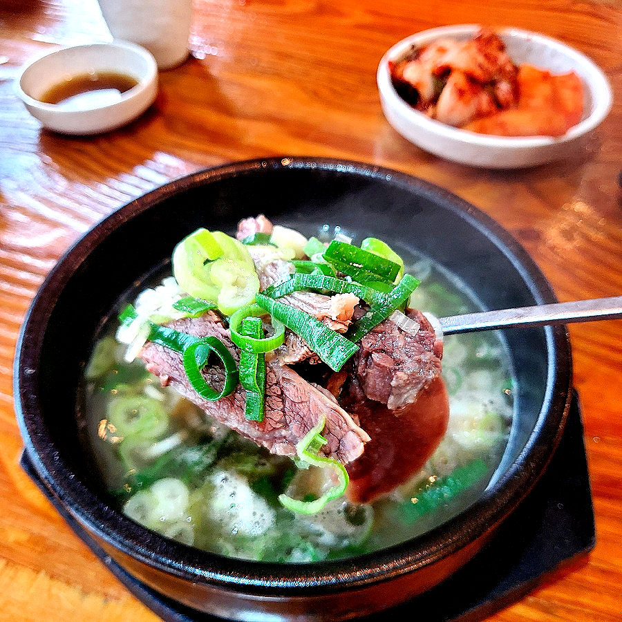 곰바로곰탕 이미지