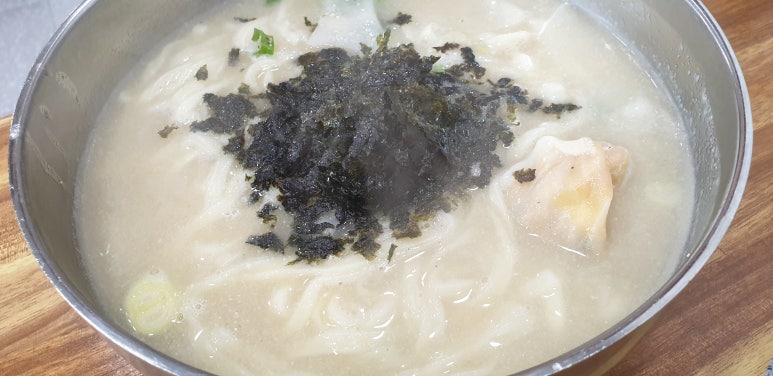 동네칼국수 이미지