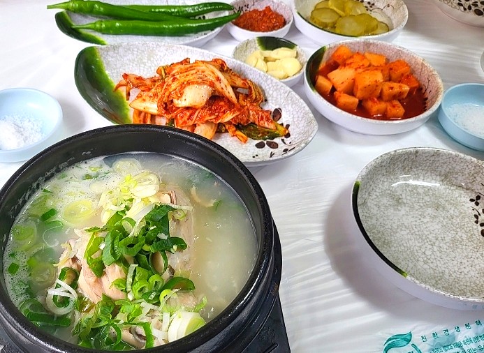 본전삼계탕 이미지