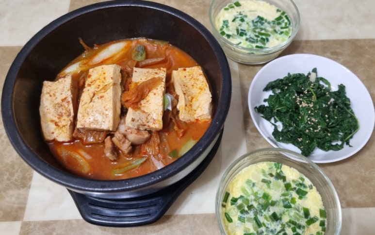 팔분김치찜 이미지