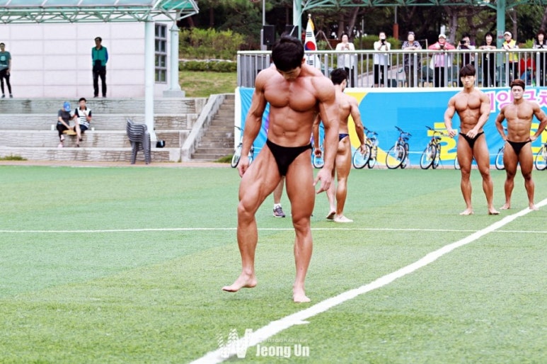 육체미공작소 이미지