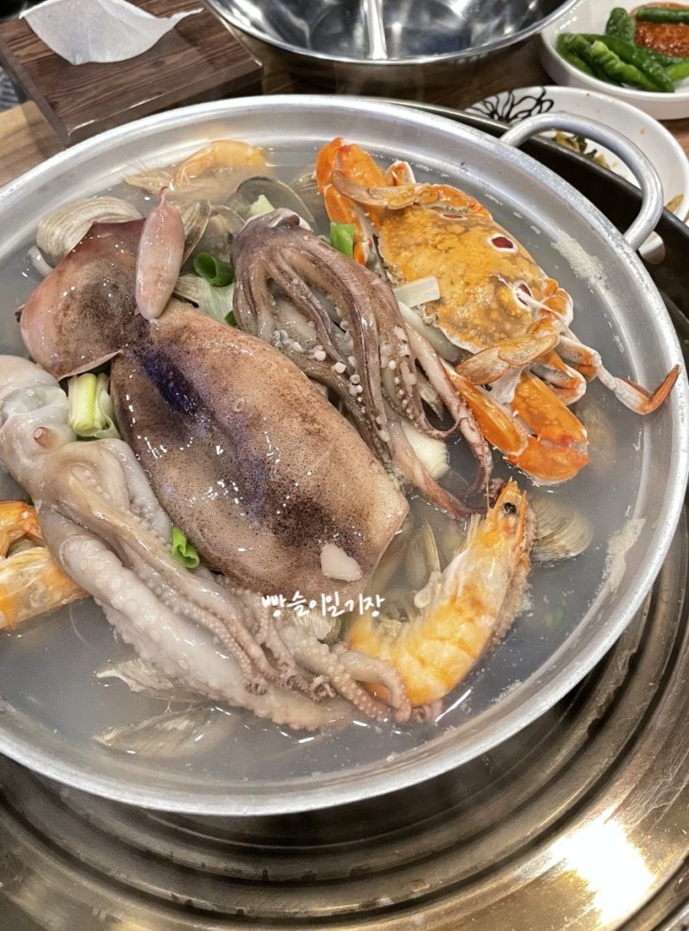 해물왕창손칼국수조개전골 이미지