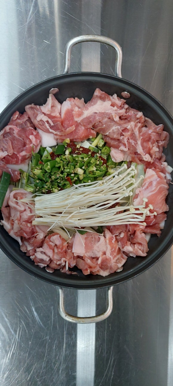 복돼지삼형제 이미지