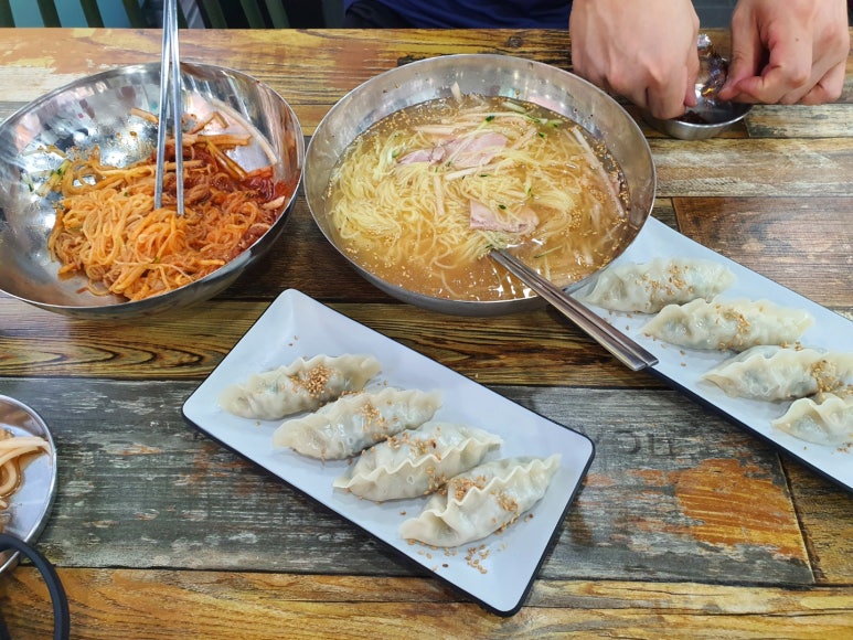 둥지밀면 이미지
