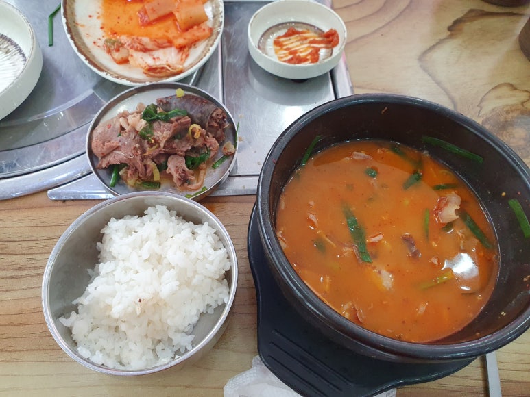 엄나무 순대국 이미지