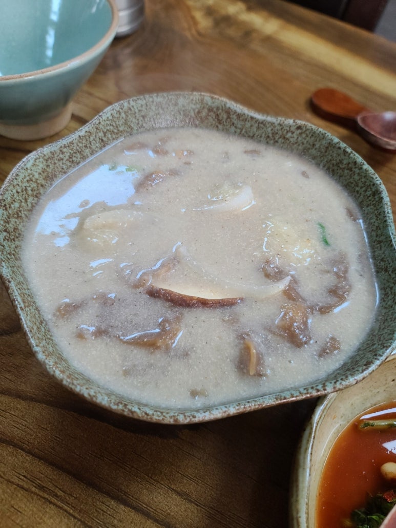 슬기둥도토리수제비 이미지