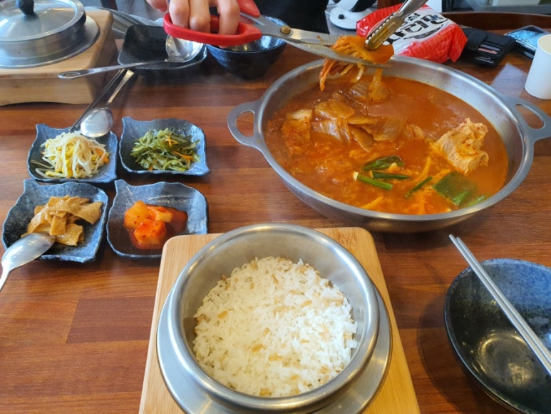 사랑담은 묵은지찜찌개 부산시청점 이미지