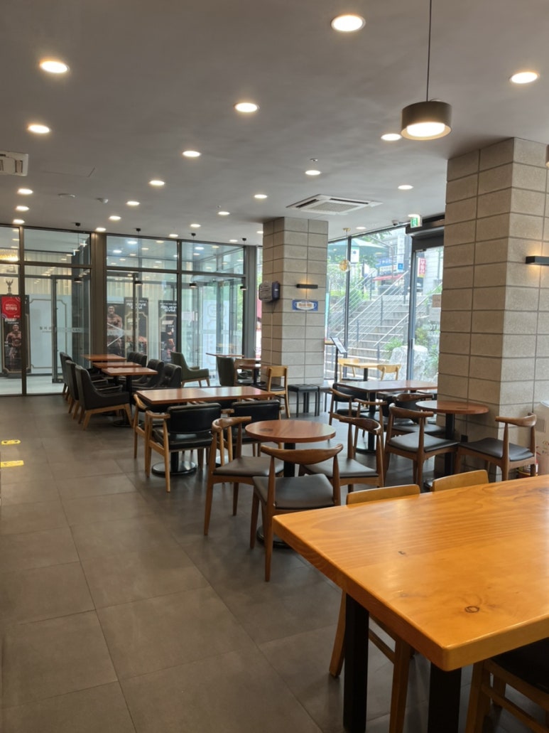 탐앤탐스왕십리센트라스점 이미지