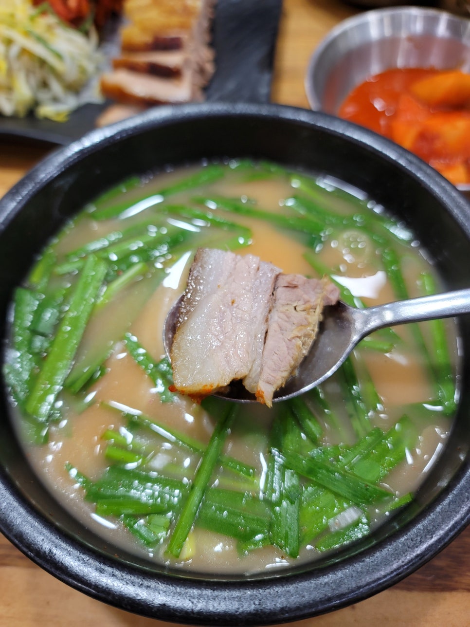 엄마국밥 이미지