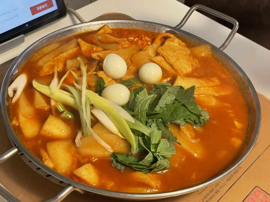 [강남/신사역맛집] 가로수길 즉석떡볶이 맛집 '밀떡팩토리' 쌀떡같은 밀떡! : 네이버 블로그
