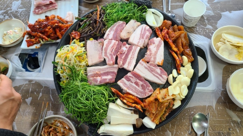 더덕솥뚜껑삼겹살 이미지