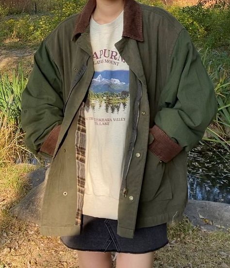 카키(Khaki) 이미지
