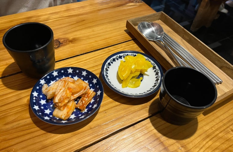 술과 담소 이미지