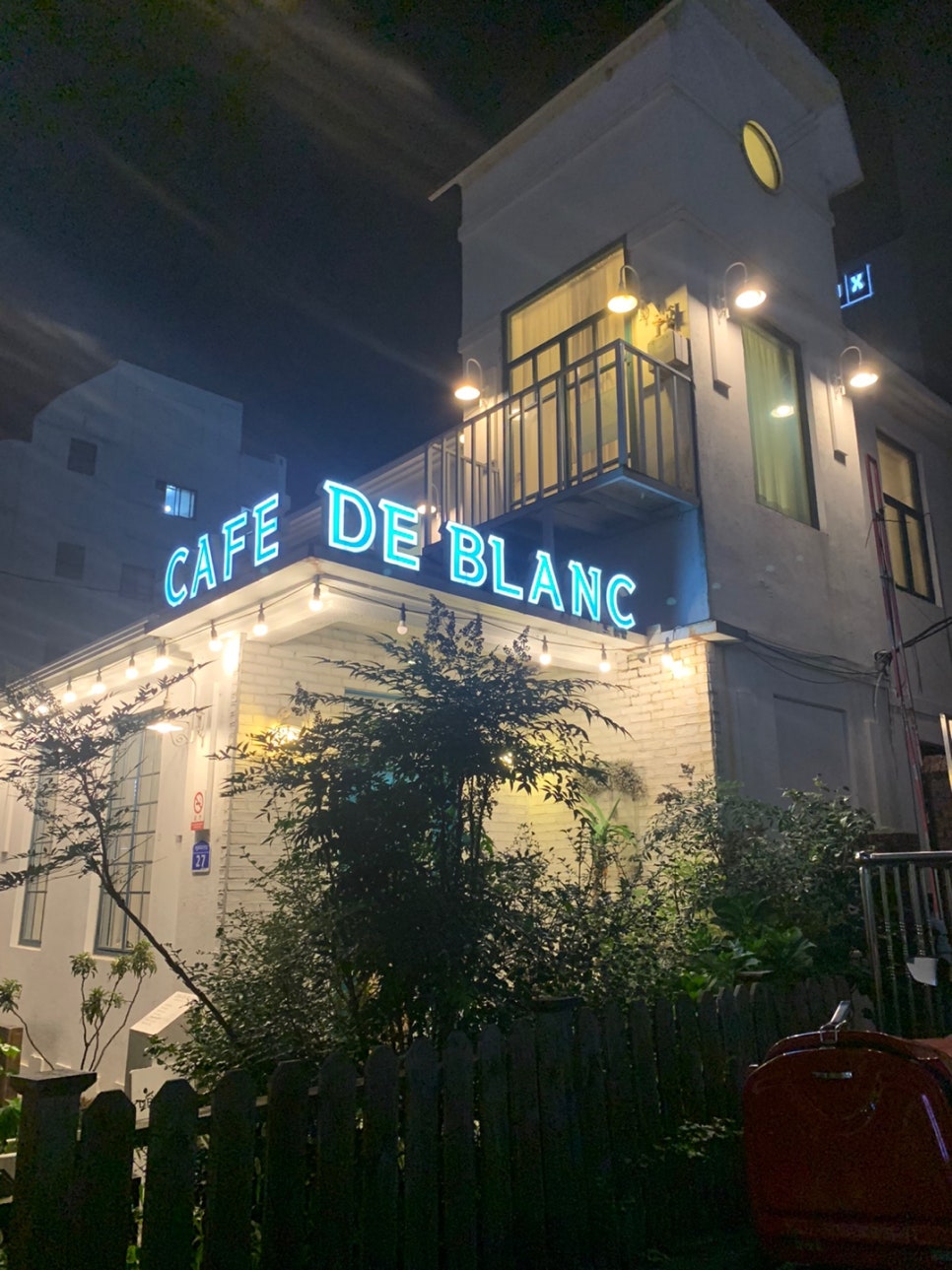 카페드블랑 이미지