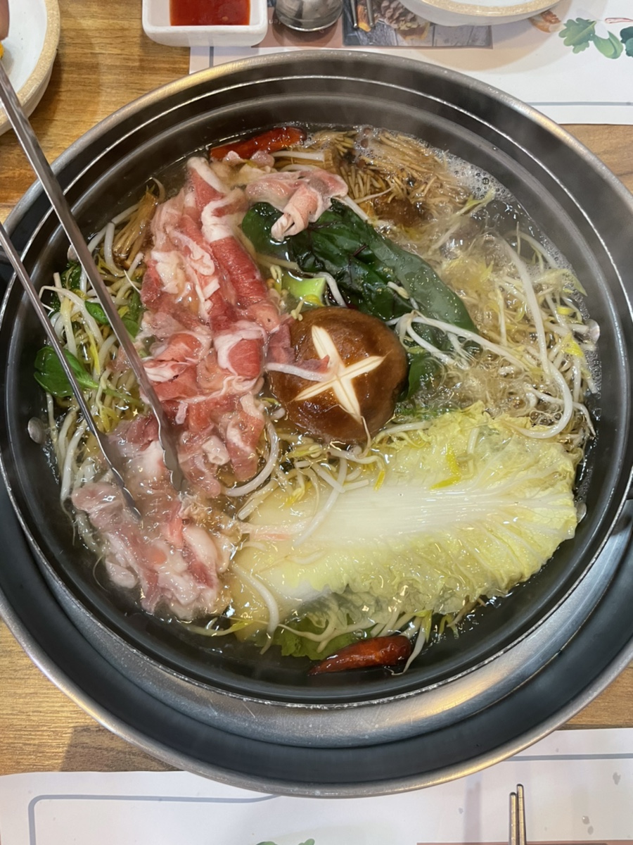 황금오리샤브샤브 이미지
