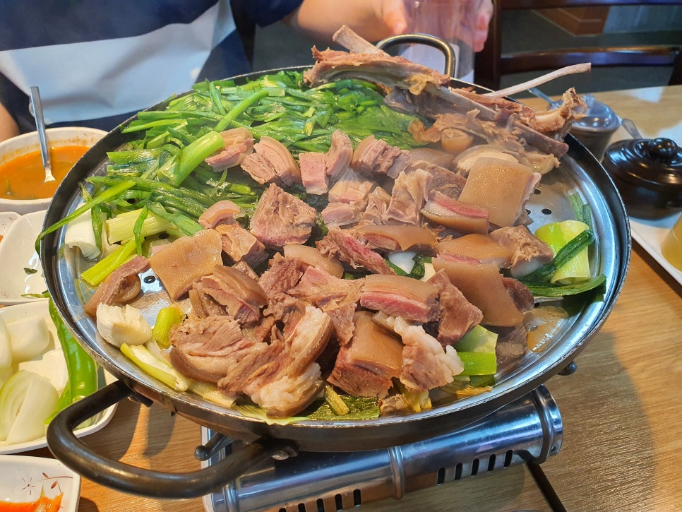 참고을흑염소 이미지