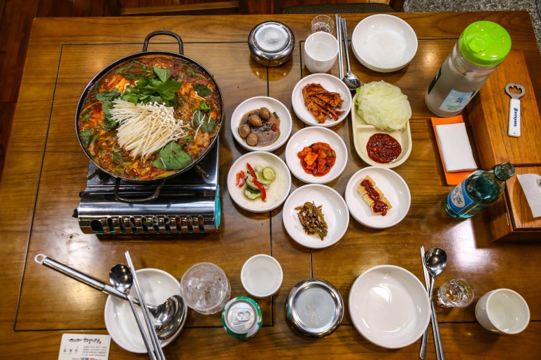 유명식당 이미지