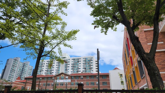 서울등현초등학교 이미지